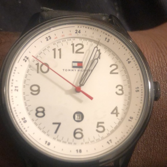 TOMMY HILFIGER - Picture 3 of 3